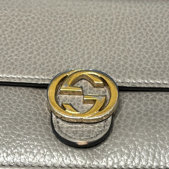 Authentic GUCCI Grey Wallet on a Chain Crossbody - Picture 3 of 16